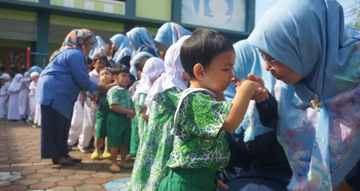 Lewat Hal Sederhana, Tanamkan Tanggung Jawab Sejak Dini