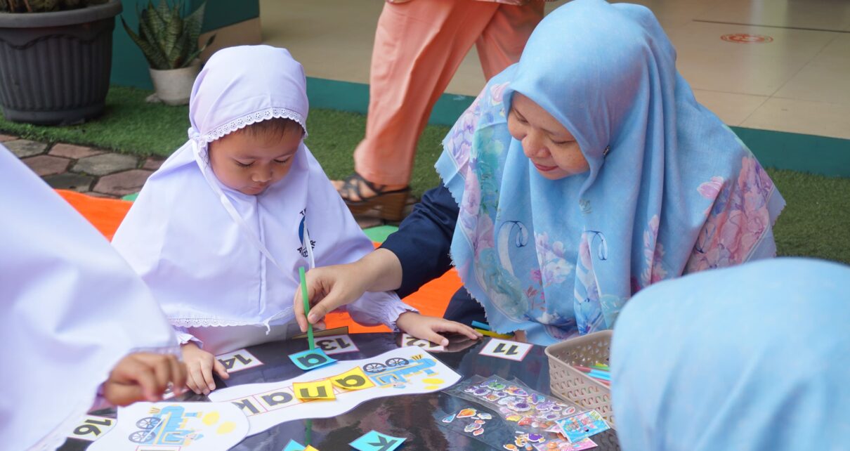 Anak Masih Takut Masuk TK? Ini Tips Agar Lebih Nyaman Sejak Hari Pertama