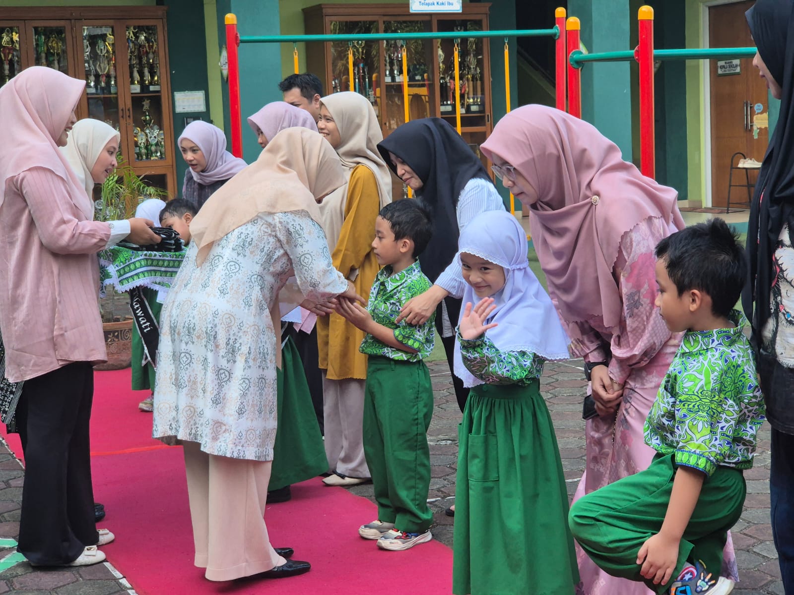 Ini Cara TKIA 6 Sentra Primer Melatih Kemandirian Anak