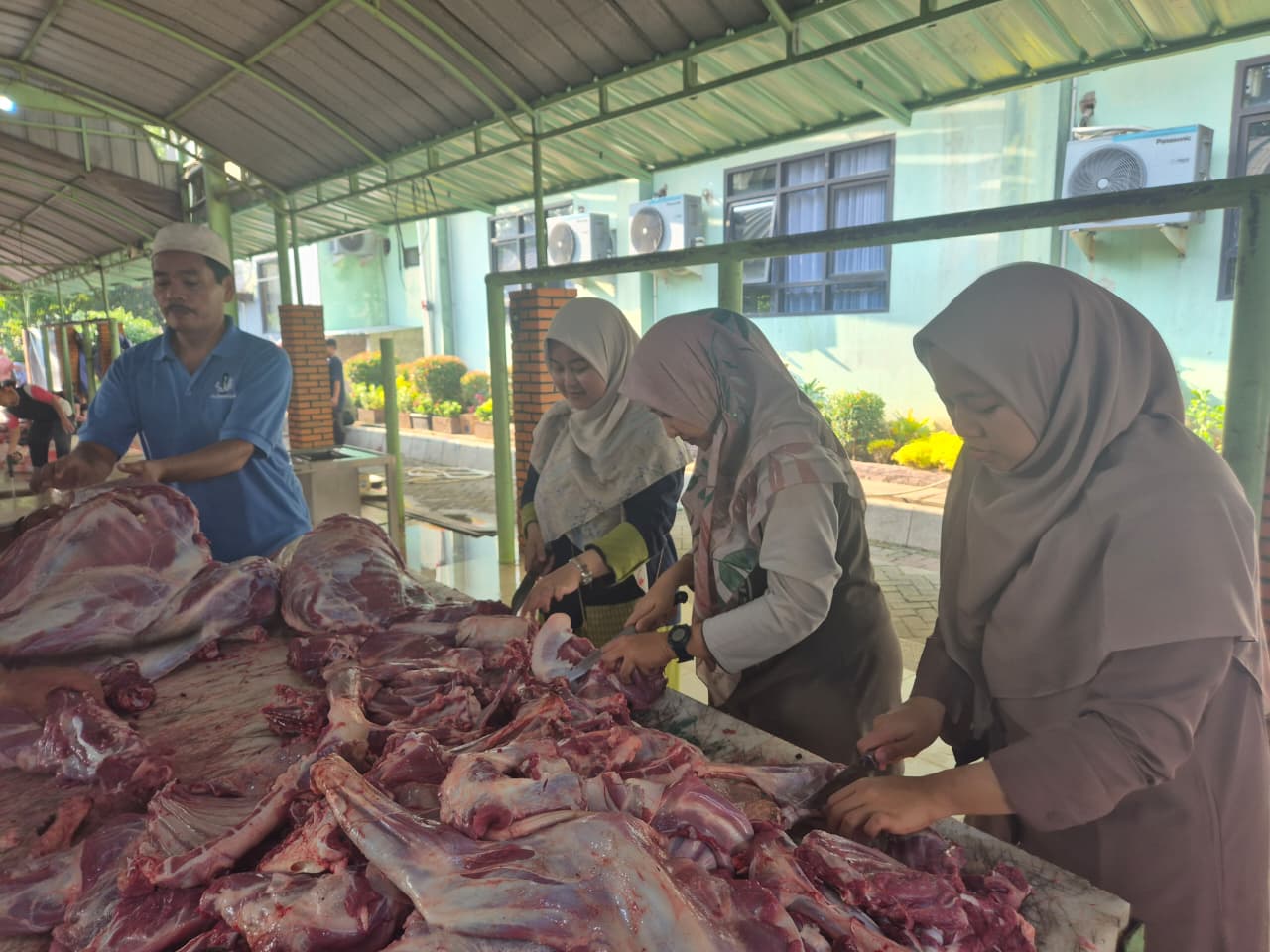 Pemotongan Hewan Qurban TKIA 6 Sentra Primer
