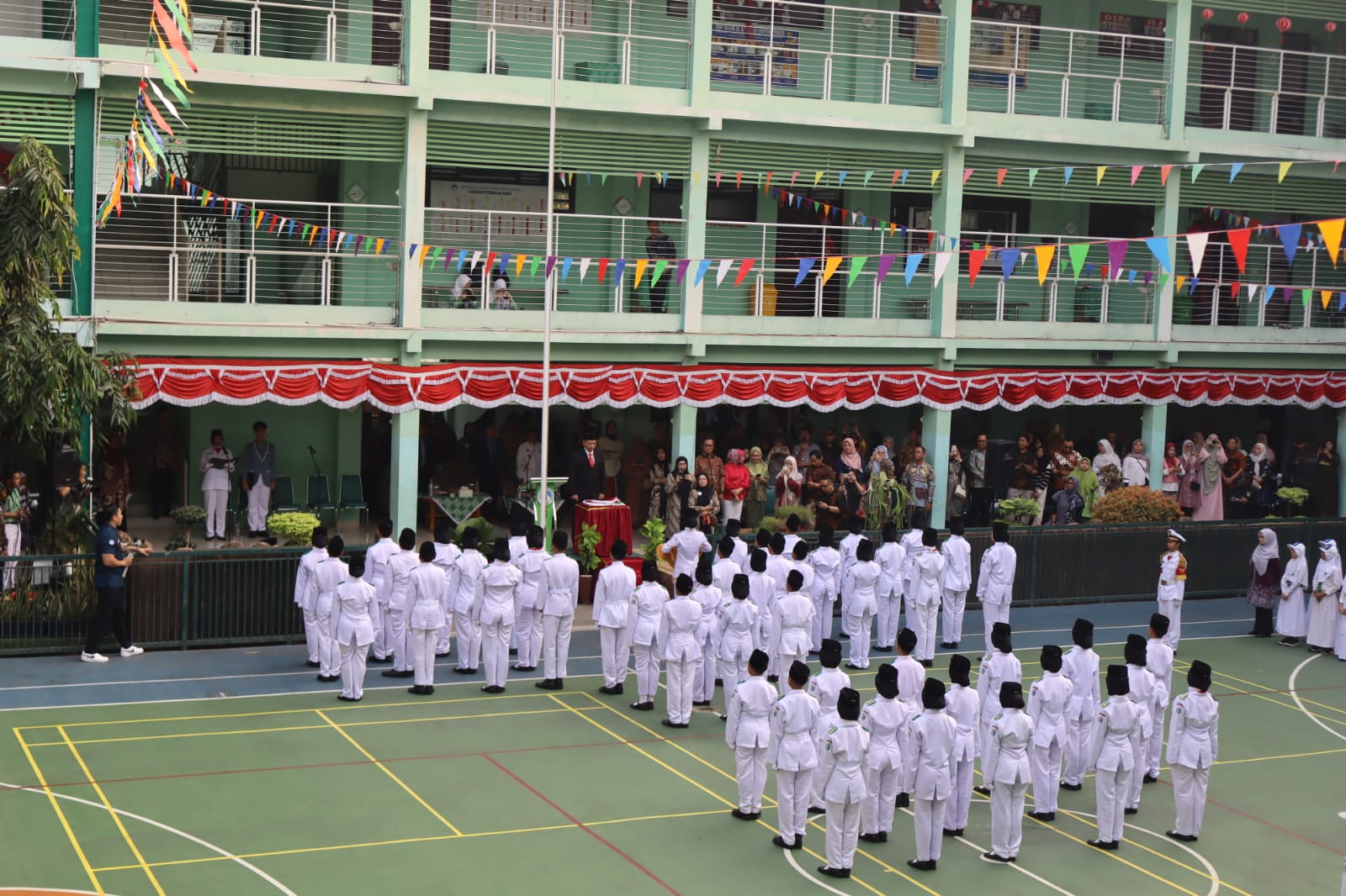 Upacara HUT RI-81 TK Islam Al Azhar 6 Sentra Primer