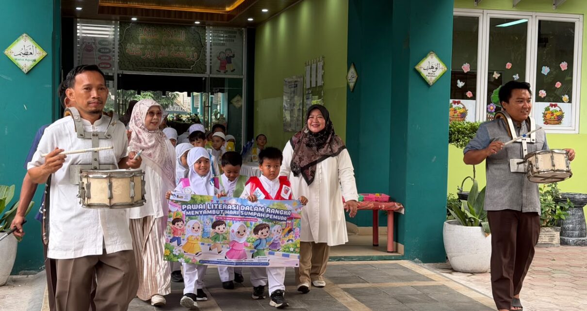 Pawai Literasi Alsen: Kostum Kreatif, Semangat Sumpah Pemuda!